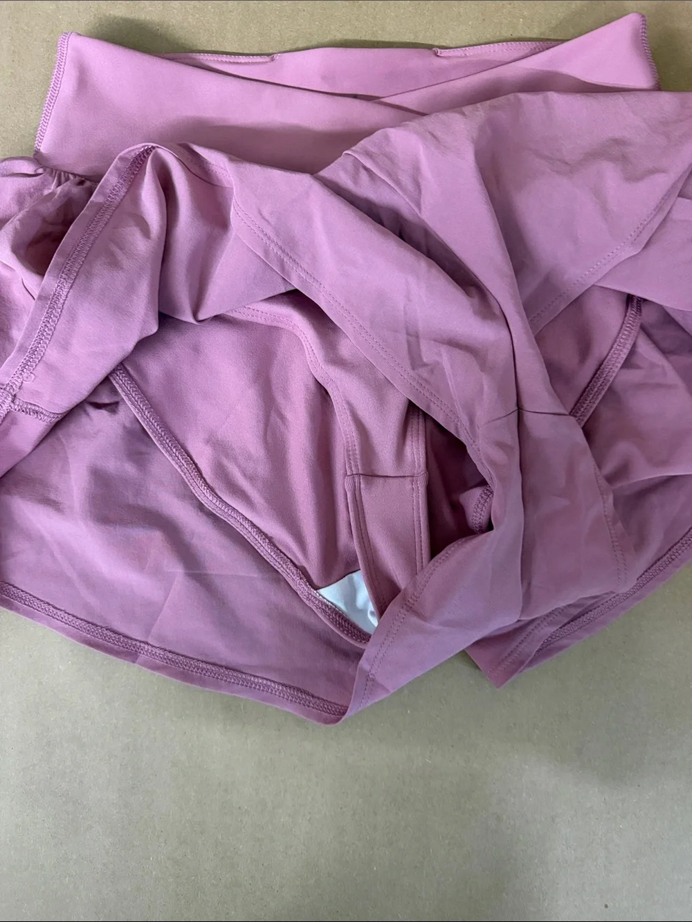 Alo Yoga V-Cute Running Short | Limited: Pink Wild Rose